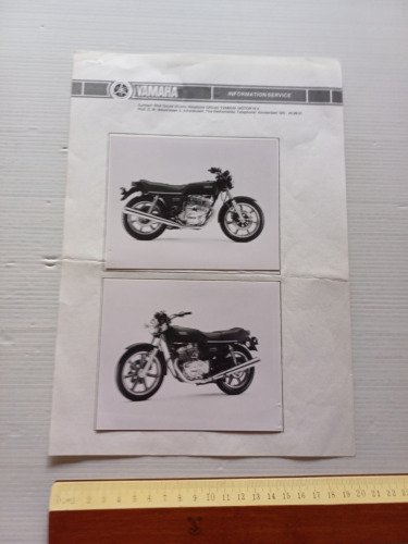 Yamaha XS 500 1976 2 foto da cartella stampa originali …