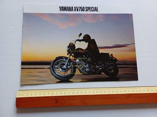 Yamaha XV 750 Special 1981 depliant GIAPPONESE originale