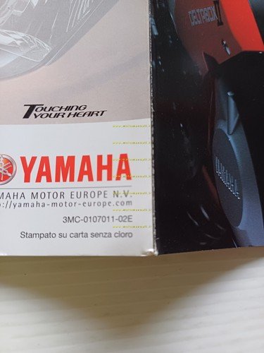 Yamaha YZF R6 600 2002 depliant italiano originale