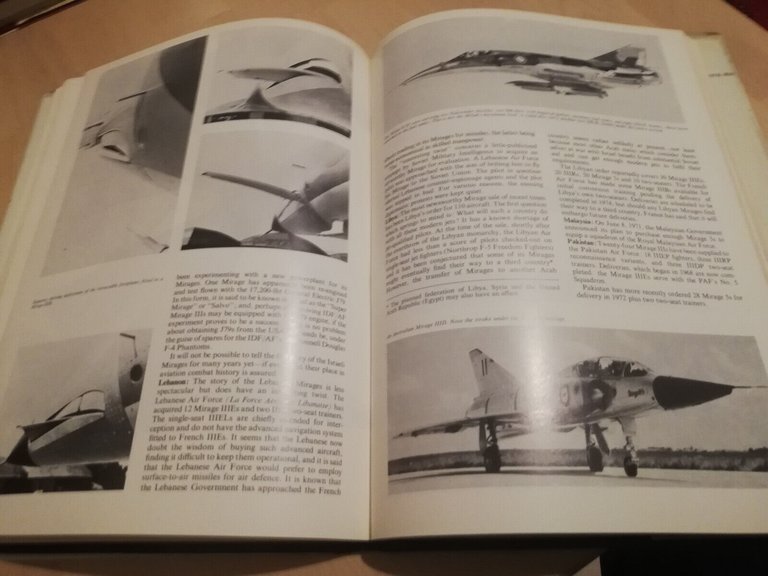 Aircraft in profile, vol. 11, 1972, Profile pubblications