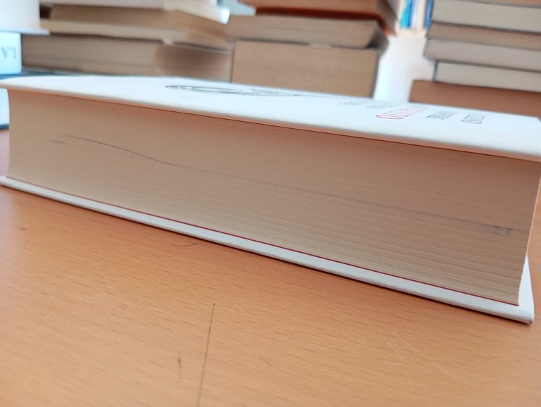 Augusto Figlio di Dio, Luciano Canfora, Laterza, 2020 | Immagine Gallery 5