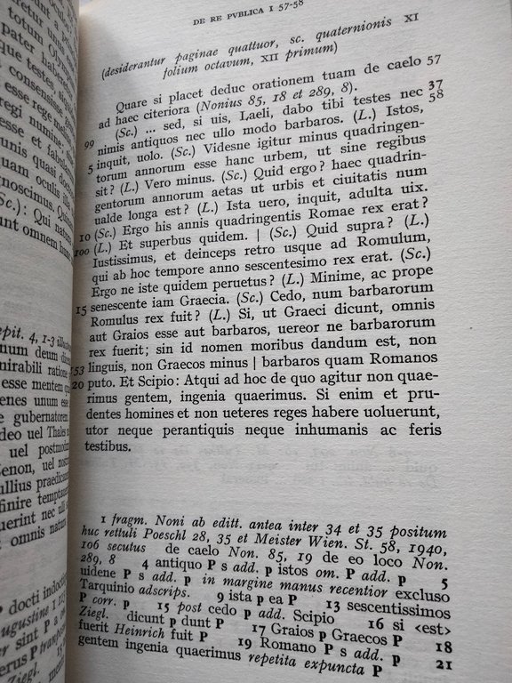 Ciceronis, De Re Publica, in latino, Mondadori, 1967 | Immagine Gallery 6
