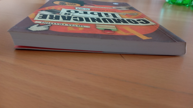 Comunicare il libro. Dalla quarta al web, Silvia Frattini, 2012