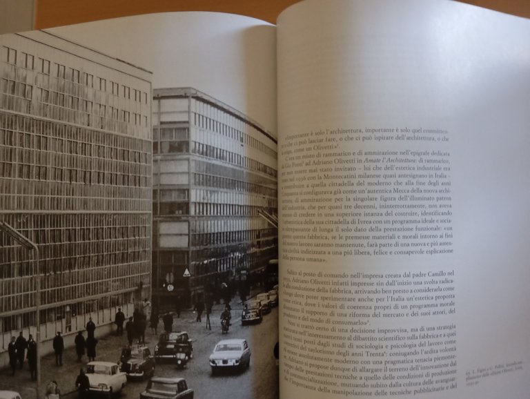 Costruire la città dell'Uomo. Adriano Olivetti e l'urbanistica, 2001 | Immagine Gallery 15