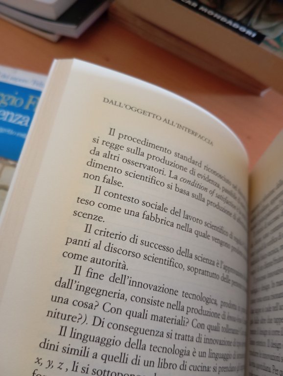 Dall'oggetto all'interfaccia Mutazioni del design, Gui Bonsiepe Feltrinelli 1995