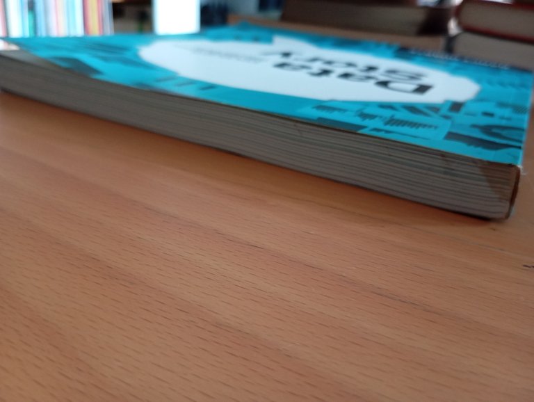 Data story, Dancy Duarte, IdeaPress, 2019