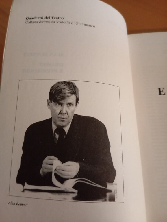 Drammi e monologhi Alan Bennett, Singole spie Un inglese all'estero …