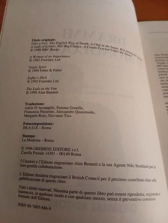 Drammi e monologhi Alan Bennett, Singole spie Un inglese all'estero …