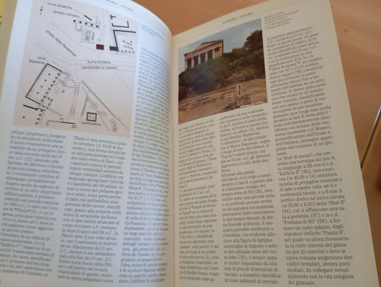 Grecia, guida archeologica Mondadori, Mario Torelli, Theodoros Mavrojanni, 1997