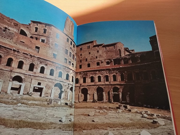 Guida archeologica di Roma, Filippo Coarelli, Mondadori, 1975