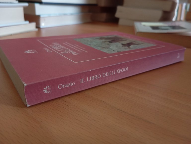 Il libro degli Epodi, Orazio, Marsilio, 1992 | Immagine Gallery 4
