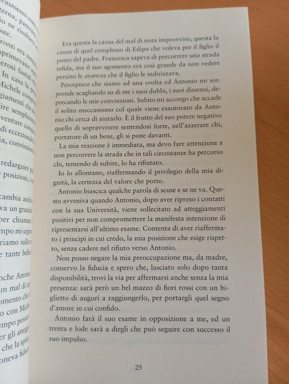 Il mistero di un abbraccio, Marisa Moreschini, Equinozi, 2014