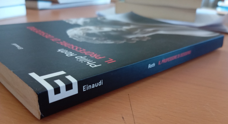 Il professore di desiderio, Philip Roth, Einaudi, 2010 | Immagine Gallery 2