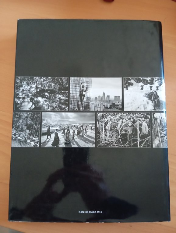 Sebastião Salgado, In cammino, Contrasto 2000, 1ª edizione, fascicolo allegato | Immagine Gallery 5
