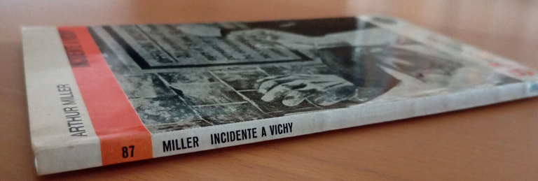 Incidente a Vichy, Arthur Miller, Einaudi Teatro, 1966