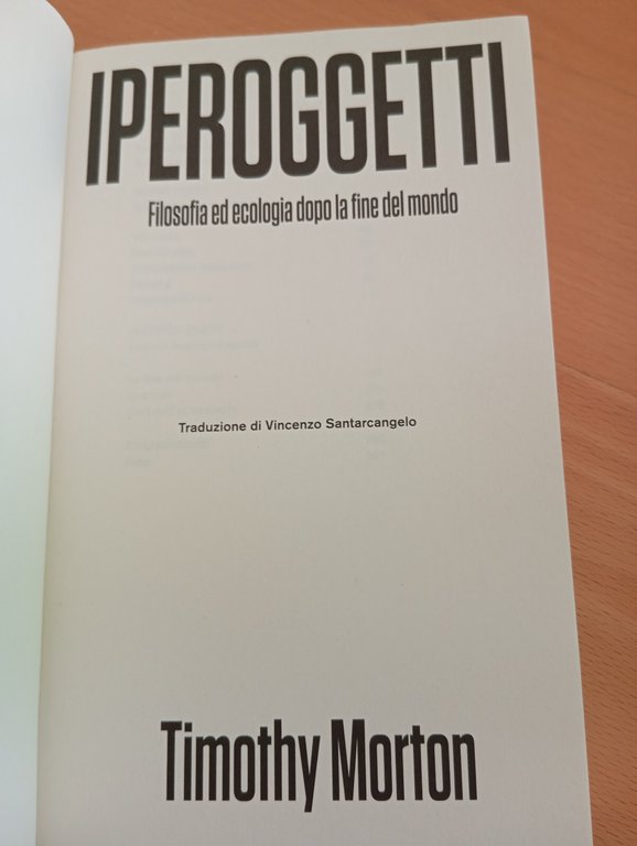 Iperoggetti, Timothy Morton, Nero, 2018