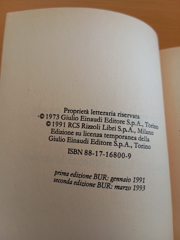 Iscrizioni funerarie romane, Lidia Storoni Mazzolani, BUR 1993, latino | Immagine Gallery 6