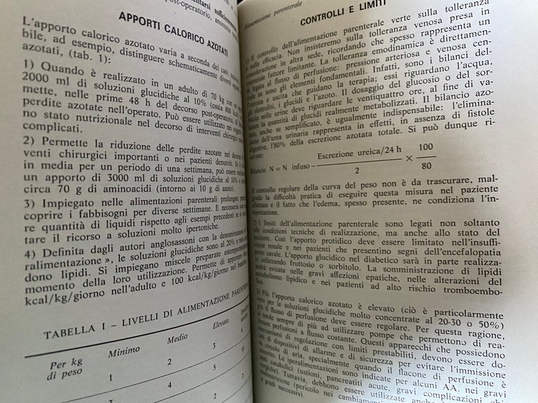 L'emergenza medica. Anestesia rianimazione terapia intensiva, Masson, 1979