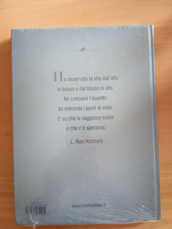 L. Ron Hubbard, un profilo, libro nuovo ancora chiuso | Immagine Gallery 5