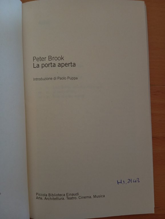 La porta aperta, Peter Brook, Einaudi, 2005 | Immagine Gallery 9