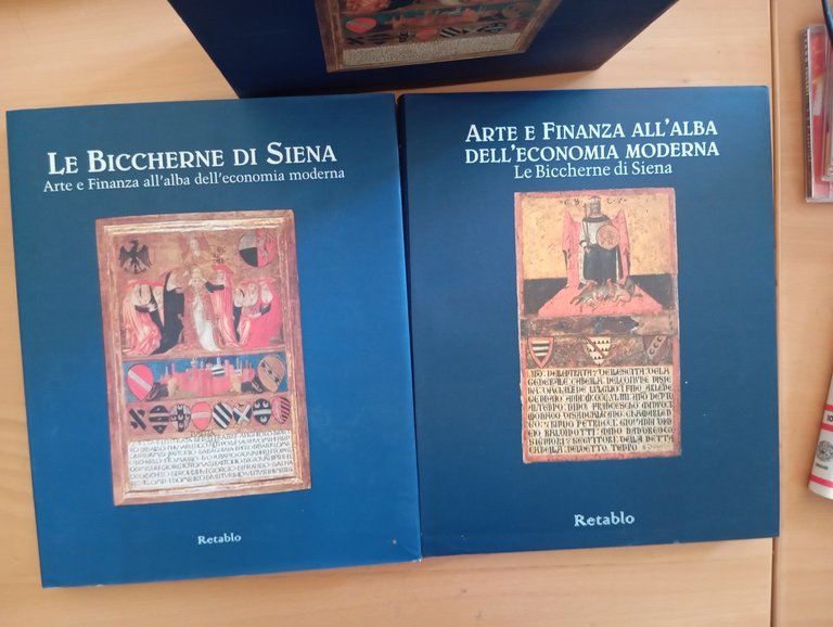 Le bicchierne di Siena, due volumi e cofanetto, Retablo, 2002 | Immagine Gallery 7