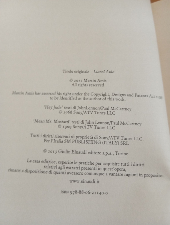 Lionel Asbo, Martin Amis, Einaudi Supercoralli, 2013, prima edizione