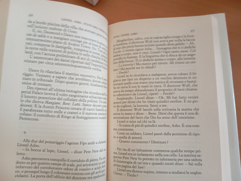 Lionel Asbo, Martin Amis, Einaudi Supercoralli, 2013, prima edizione