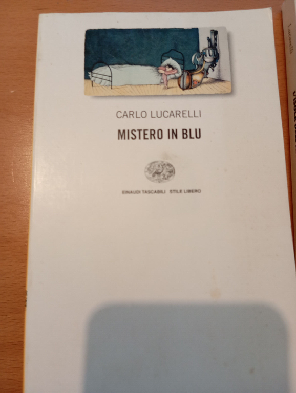 Lotto 2 libri di Carlo Lucarelli, Mistero in blu, L'isola …