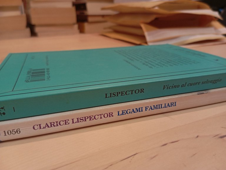 Lotto 2 libri di Clarice Lispector, Legami familiari, Vicino al …