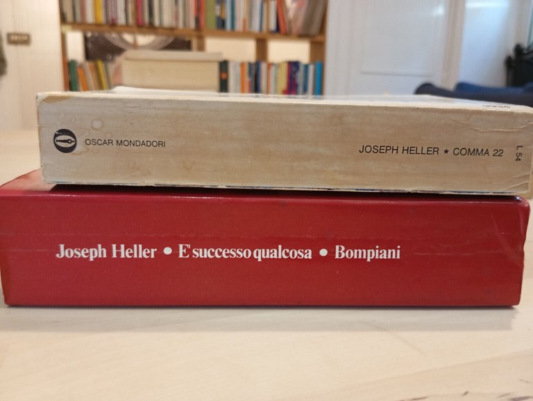 Lotto 2 libri di Joseph Heller, Comma 22, è successo …