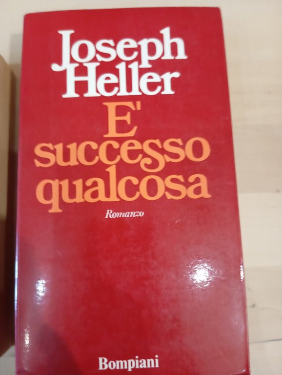 Lotto 2 libri di Joseph Heller, Comma 22, è successo …