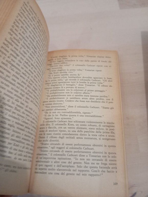 Lotto 2 libri di Joseph Heller, Comma 22, è successo …