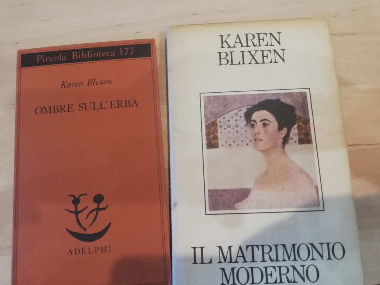 Lotto 2 libri di Karen Blixen, Ombre sull'erba, Il matrimonio …