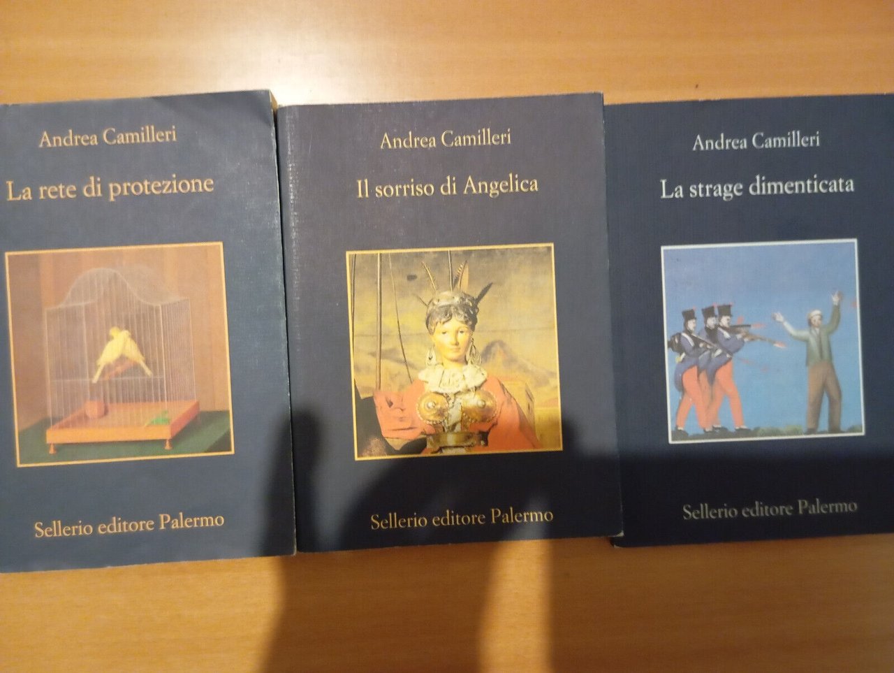 Lotto 3 libri Camilleri, rete protezione, sorriso angelica, strage dimenticata