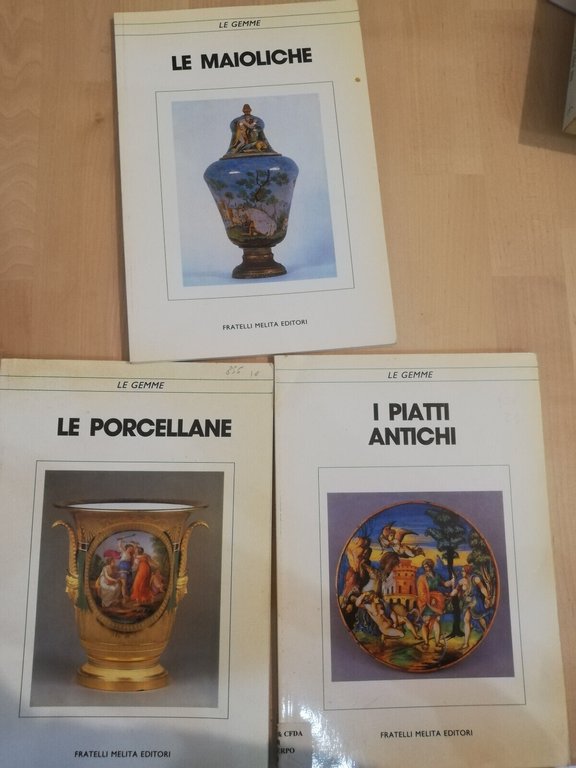 Lotto 3 libri di artigianato, Maioliche, porcellane, piatti antichi, Melita …