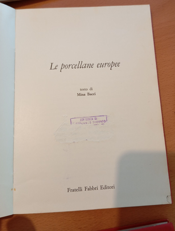 Lotto 4 libri artigianato Elite. Maioliche, Bronzetti, Porcellane, Arredamento