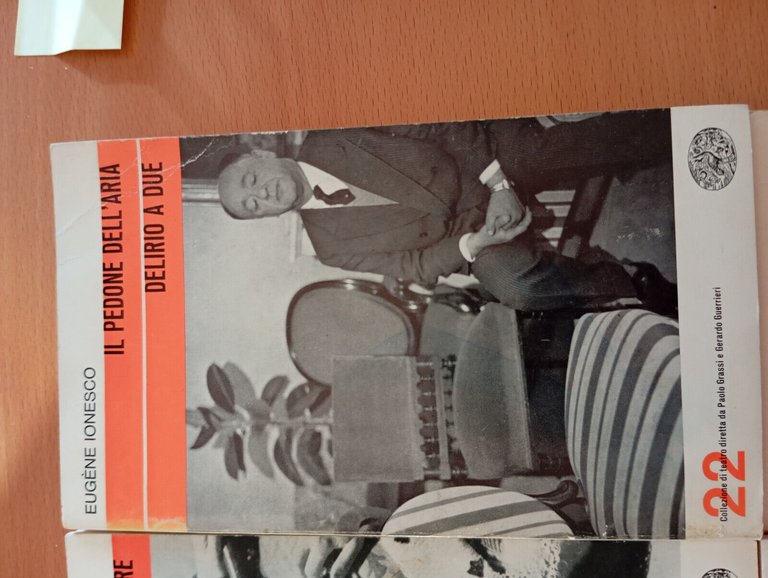 Lotto 4 libri Ionesco Einaudi, Rinoceronte, Cantatrice calva, re muore, …