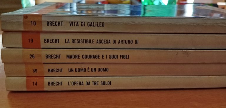 Lotto 5 libri Brecht Einaudi teatro, Galileo Madre courage Arturo …