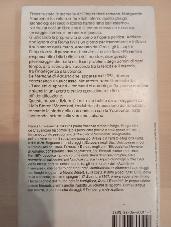 Lotto due libri Marguerite Yourcenar, Memorie Adriano, Pellegrina e straniera