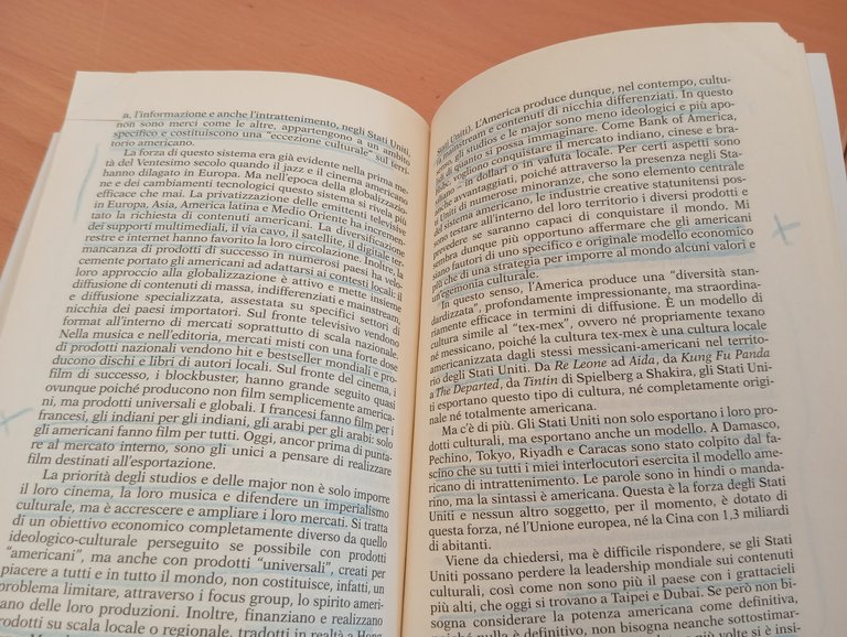 Mainstream, Frederic Martel, Feltrinelli, 2010, RARO, LEGGI DESCRIZIONE