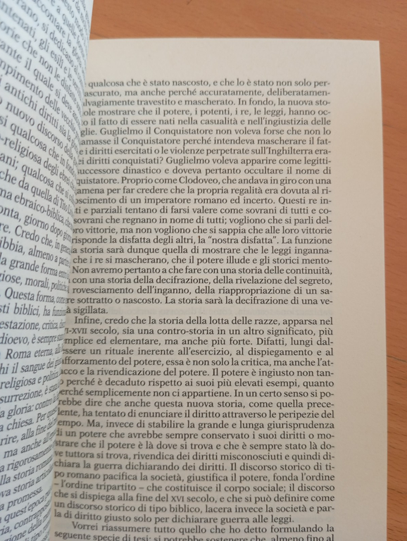 Michel Foucault, Bisogna difendere la società, Feltrinelli, 1998 | Immagine Gallery 8