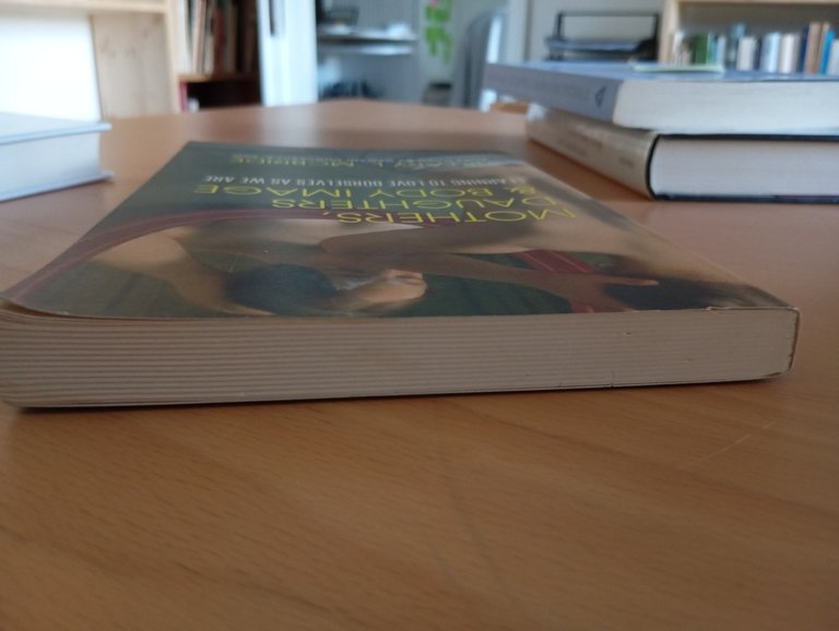 Mothers, daughters & body image, Hillary L. McBride, 2017