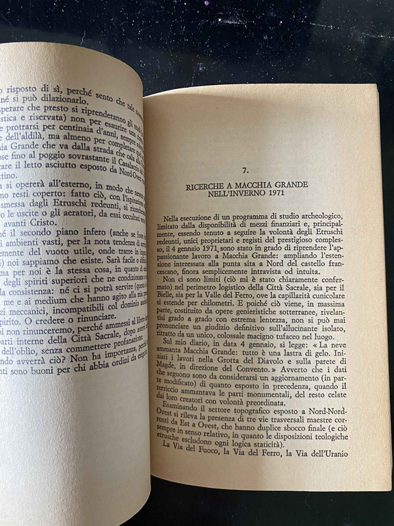 Nel mondo allucinante degli Etruschi; Mario Signorelli, Longanesi, 1976