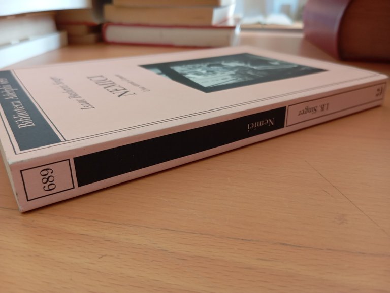 Nemici. Una storia d'amore, Isaac Bashevis Singer, Adelphi, 2022 | Immagine Gallery 2