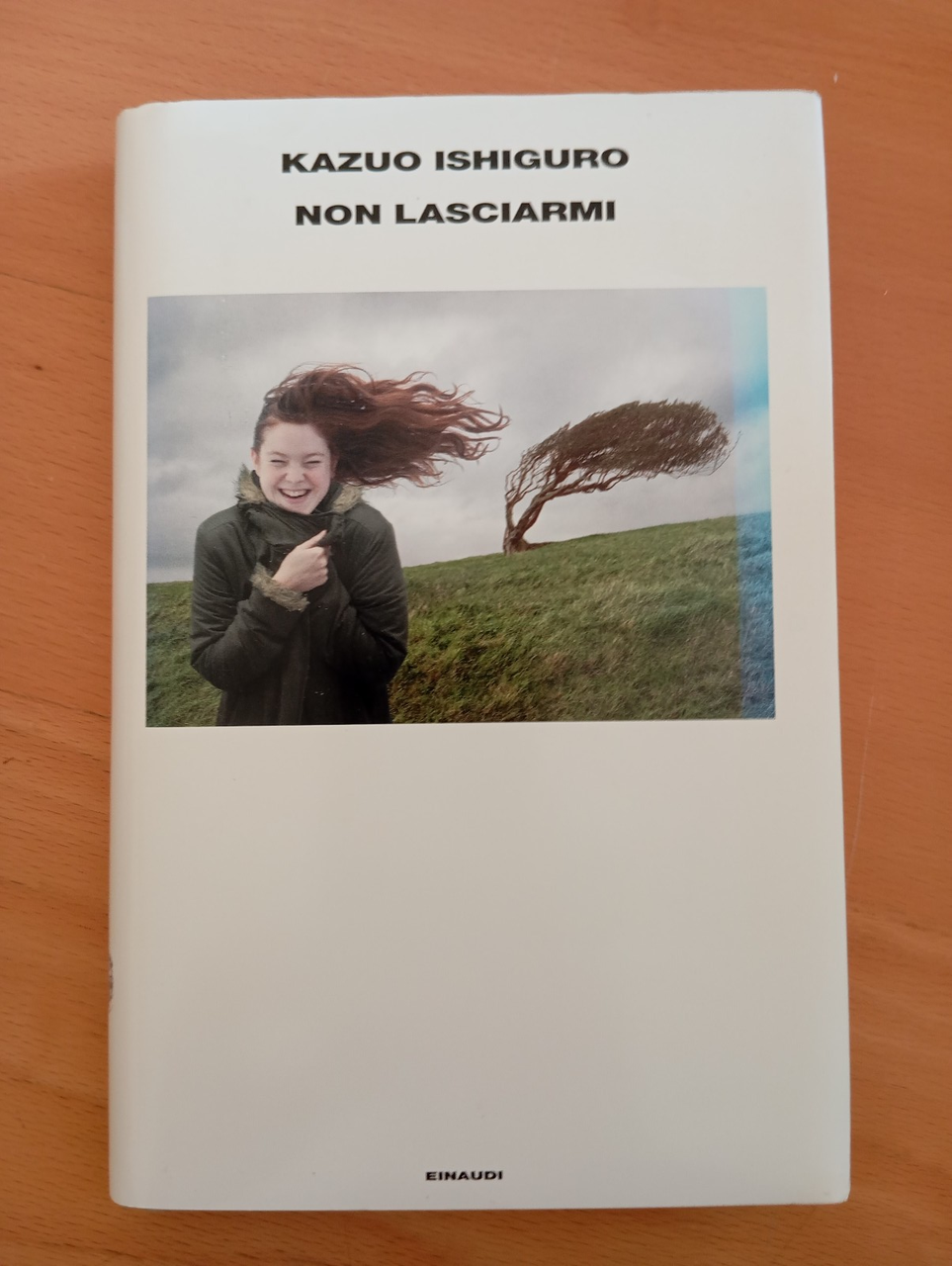 Non lasciarmi, Kazuo Ishiguro, Einaudi, 2006
