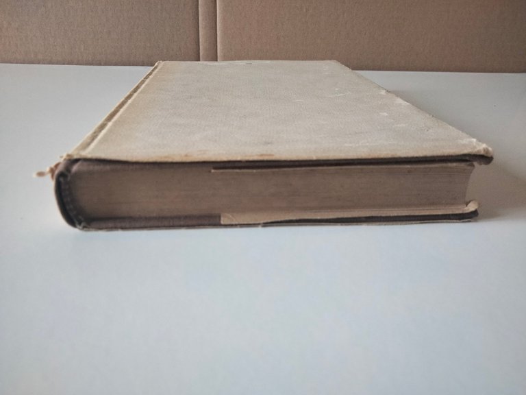 Ossi di seppia, Eugenio Montale, Mondadori, 1962 | Immagine Gallery 4