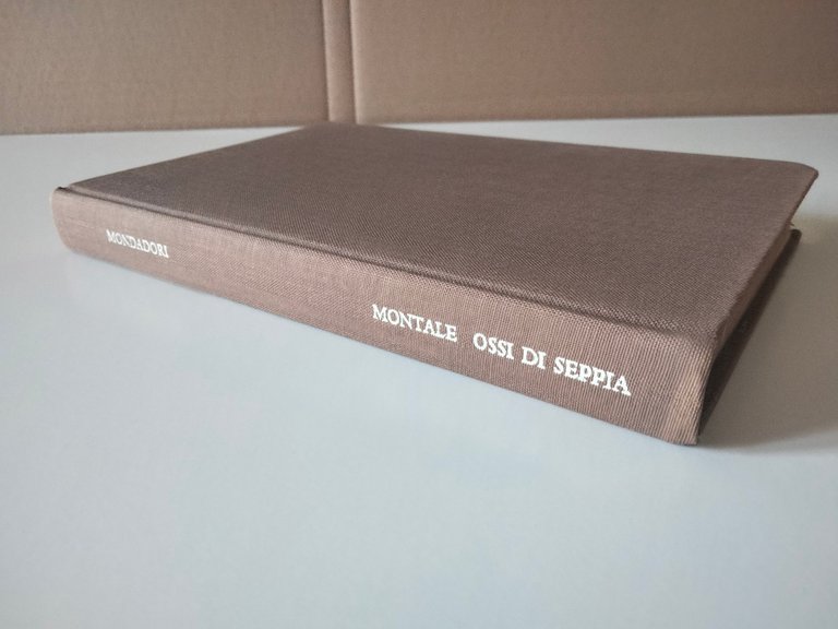 Ossi di seppia, Eugenio Montale, Mondadori, 1962 | Immagine Gallery 8