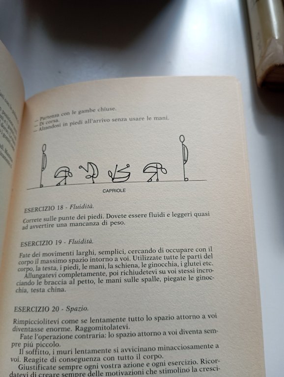 Palcoscenico e dintorni. Manuale di esercizi, Cesare Gallarini, Mursia, 1992