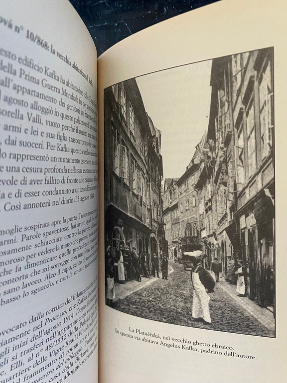 Praga. Passeggiate letterarie nella città d'oro, Hartmut Binder, e/o, 1998