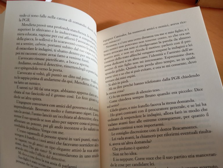 Proiettili d'argento, Élmer Mendoza, Lanuovafrontiera, 2010